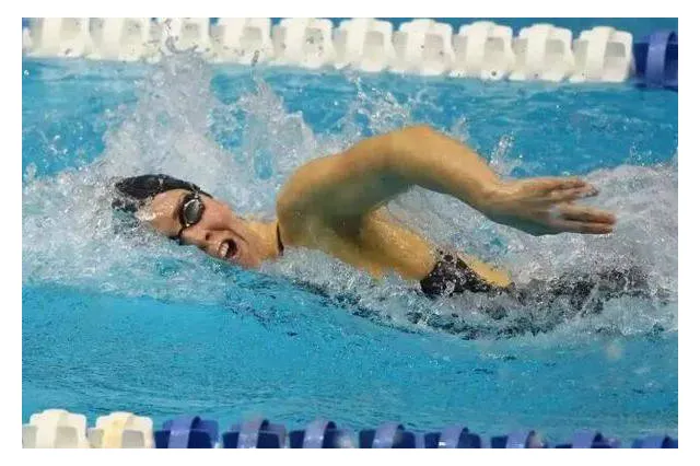 zoty中欧热刺与曼城角球对决分析战术布局与执行力的较量